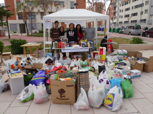 La foto de rigor (I) con parte de la Junta directiva de la Asociación de Vecinos de Joven Futura. 