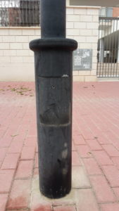 2017-01-10 Tapa farola arreglada