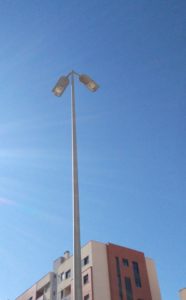2017-03-23 Luminaria de farola reparada