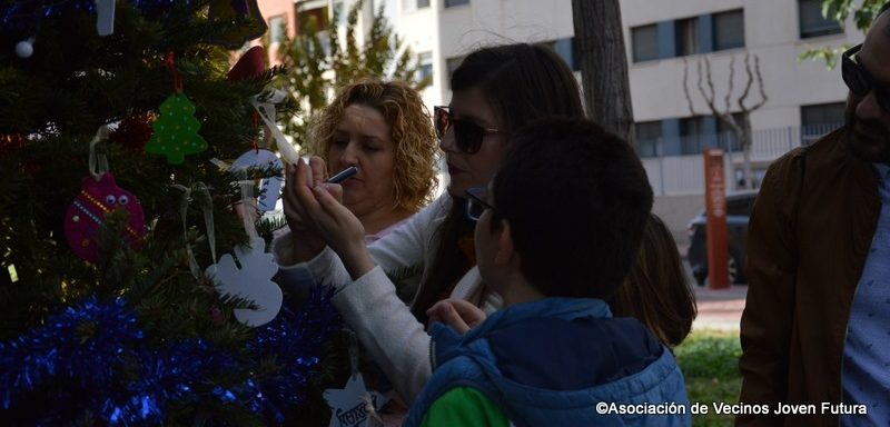 2019-12-14 Talleres Árbol de la Navidad