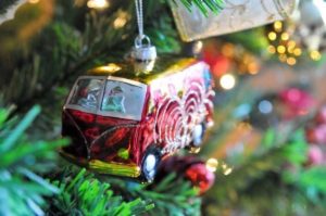 Autobús en árbol navideño Joven Futura